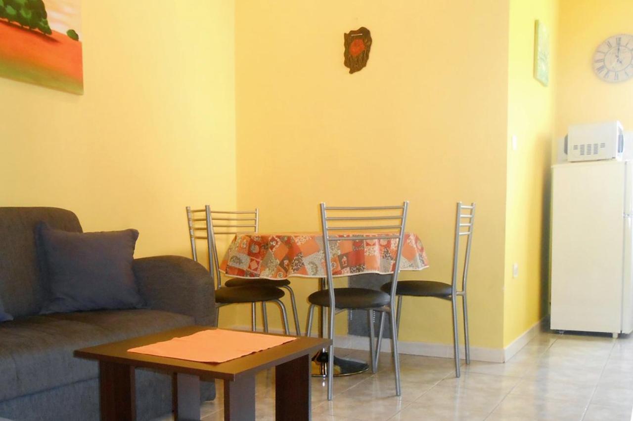 Apartment With A Parking Space - 7109 Umag